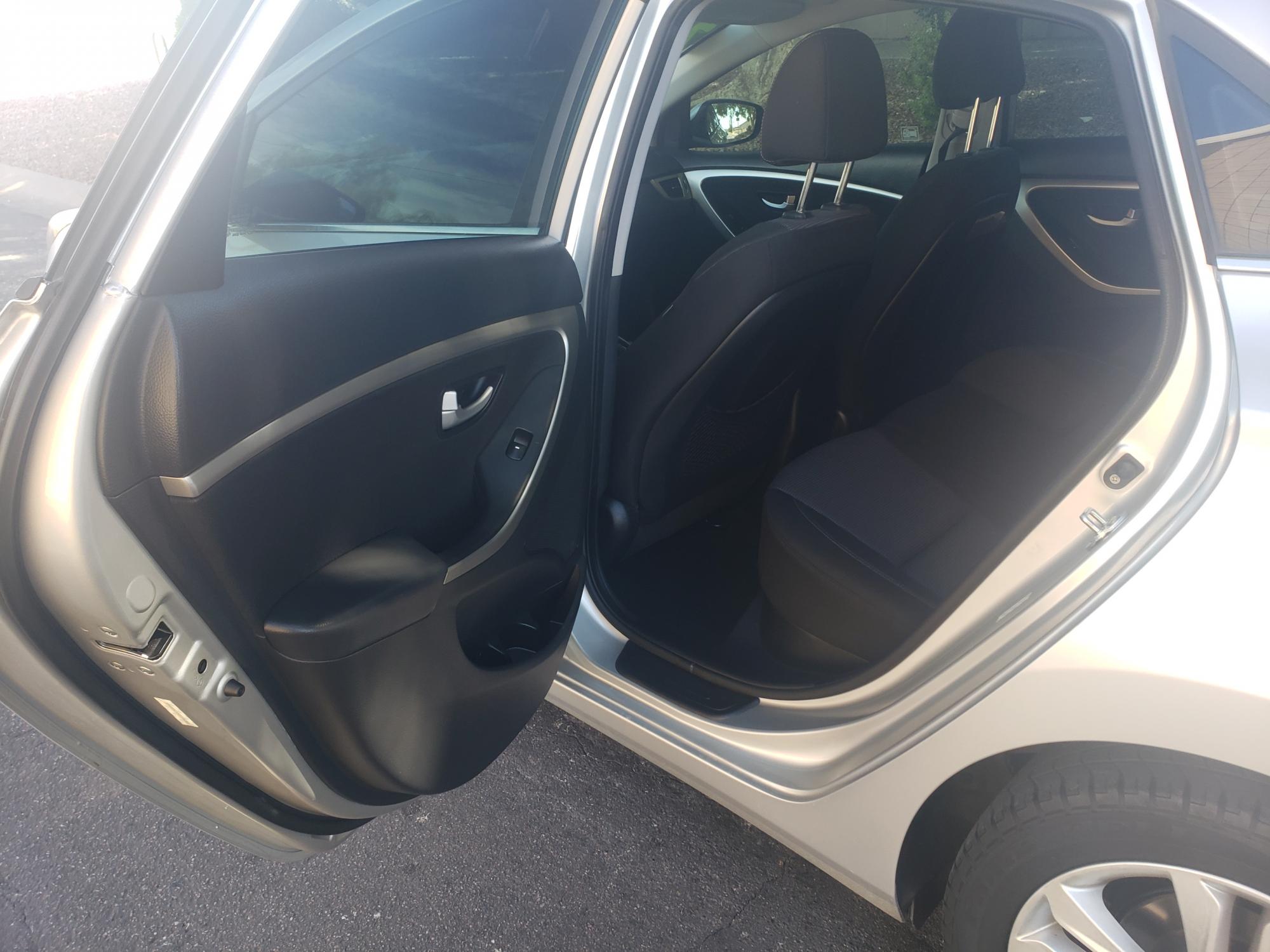 2014 Hyundai Elantra GT - KMHD35LH5EU194365 - Image #11