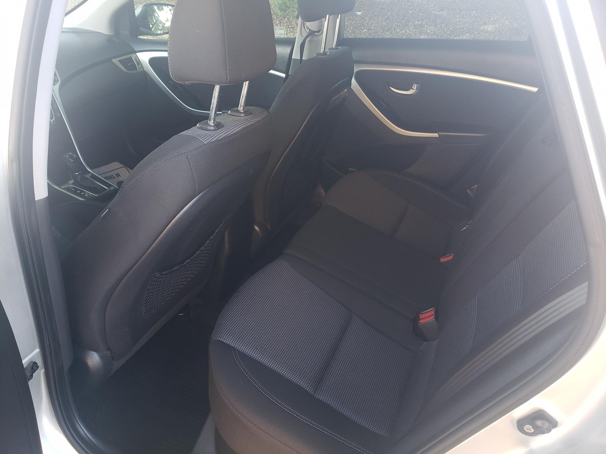 2014 Hyundai Elantra GT - KMHD35LH5EU194365 - Image #12