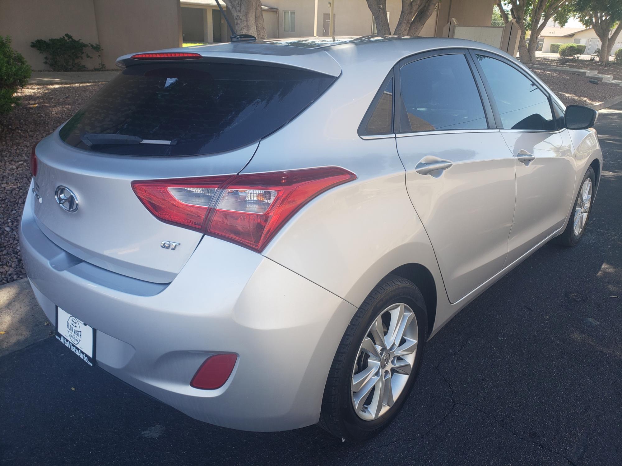 2014 Hyundai Elantra GT - KMHD35LH5EU194365 - Image #4