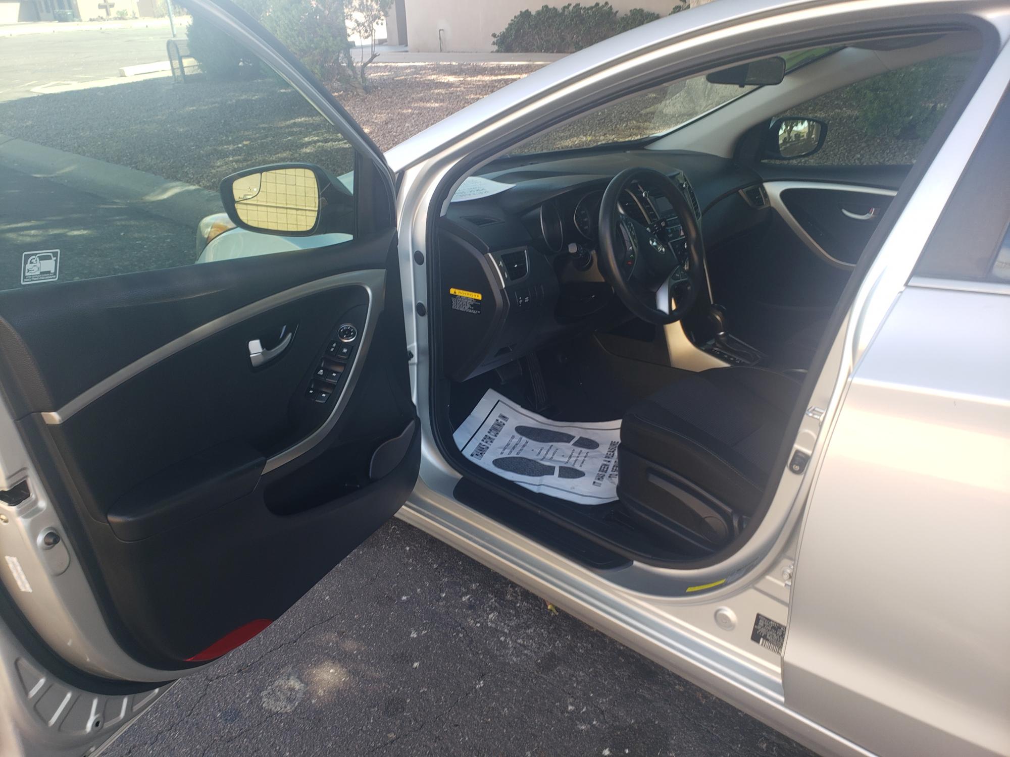 2014 Hyundai Elantra GT - KMHD35LH5EU194365 - Image #9