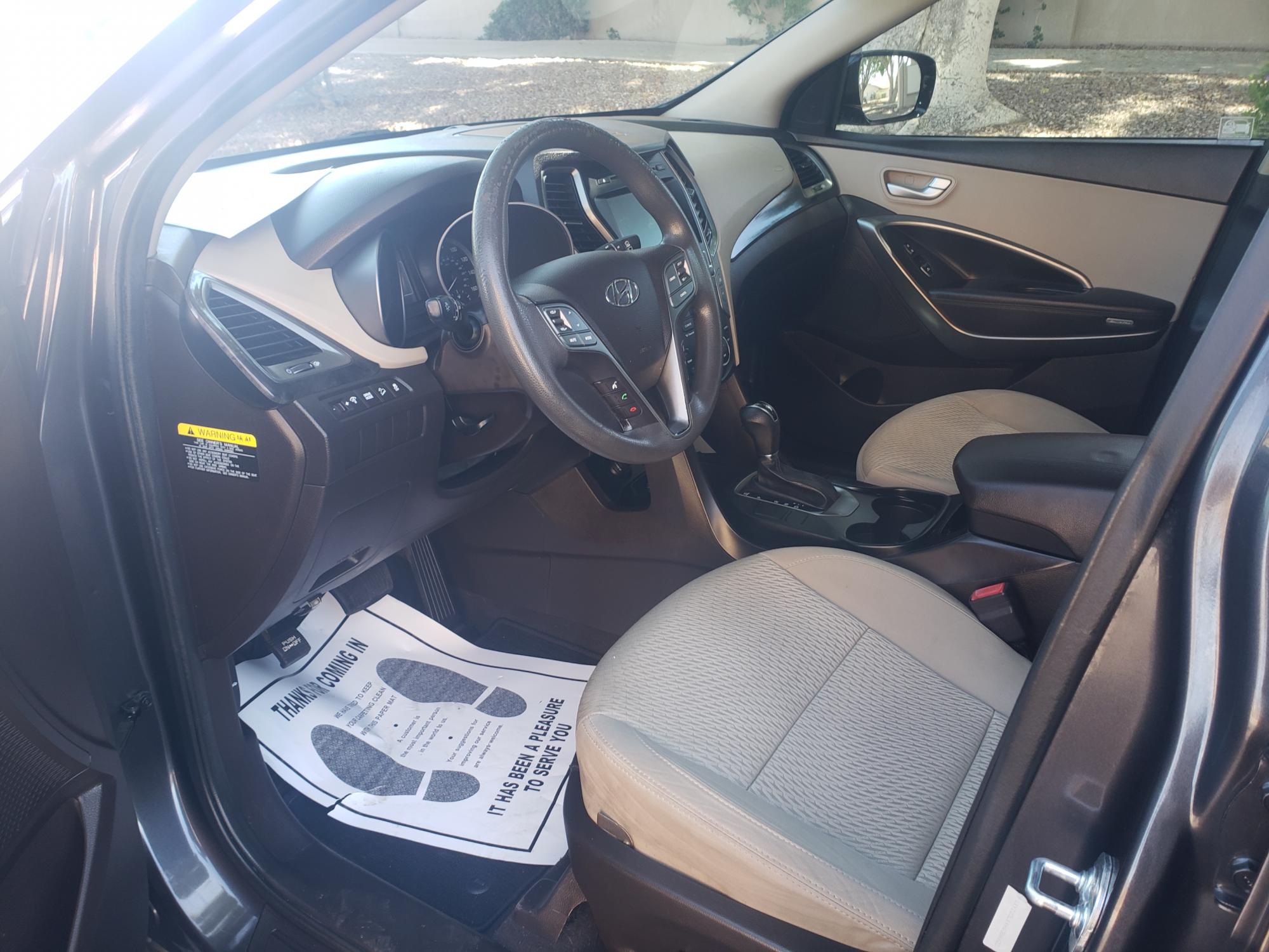 2017 Hyundai Santa Fe - 5XYZU3LBXHG386622 - Image #13