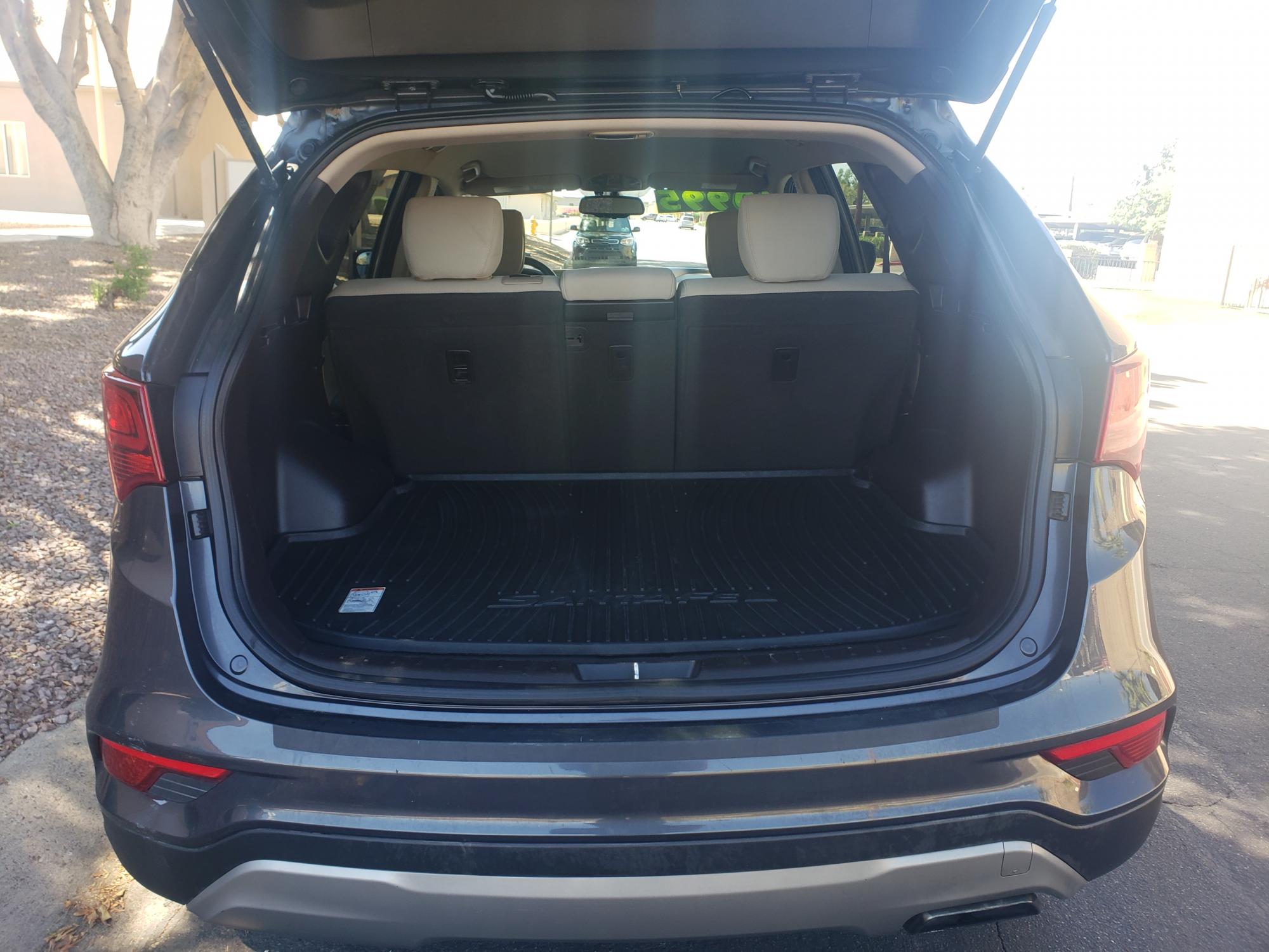 2017 Hyundai Santa Fe - 5XYZU3LBXHG386622 - Image #16